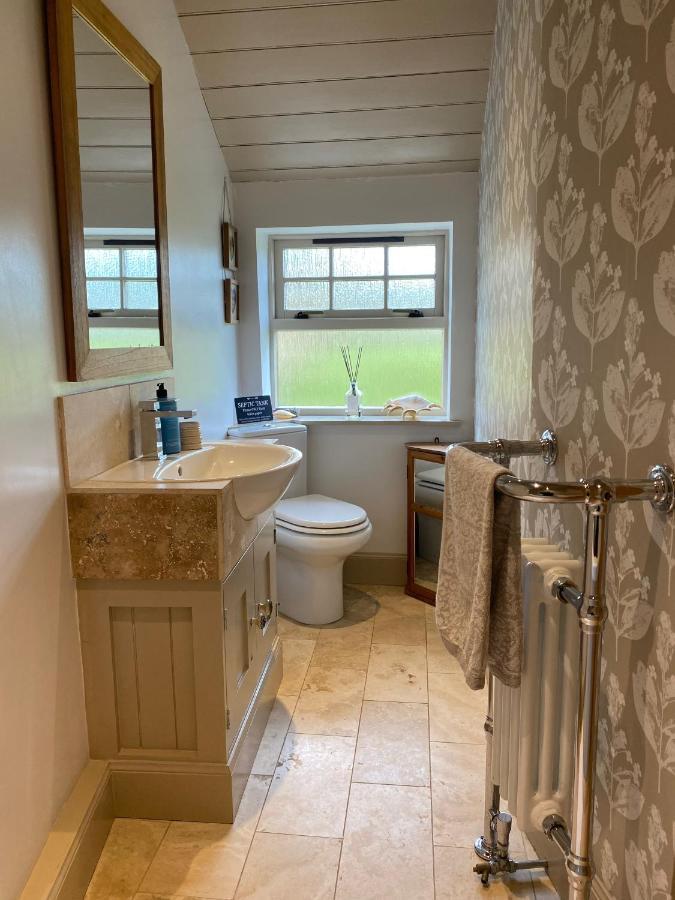 Quirky Highland Cottage With Stunning Views Fearn Lodge Esterno foto