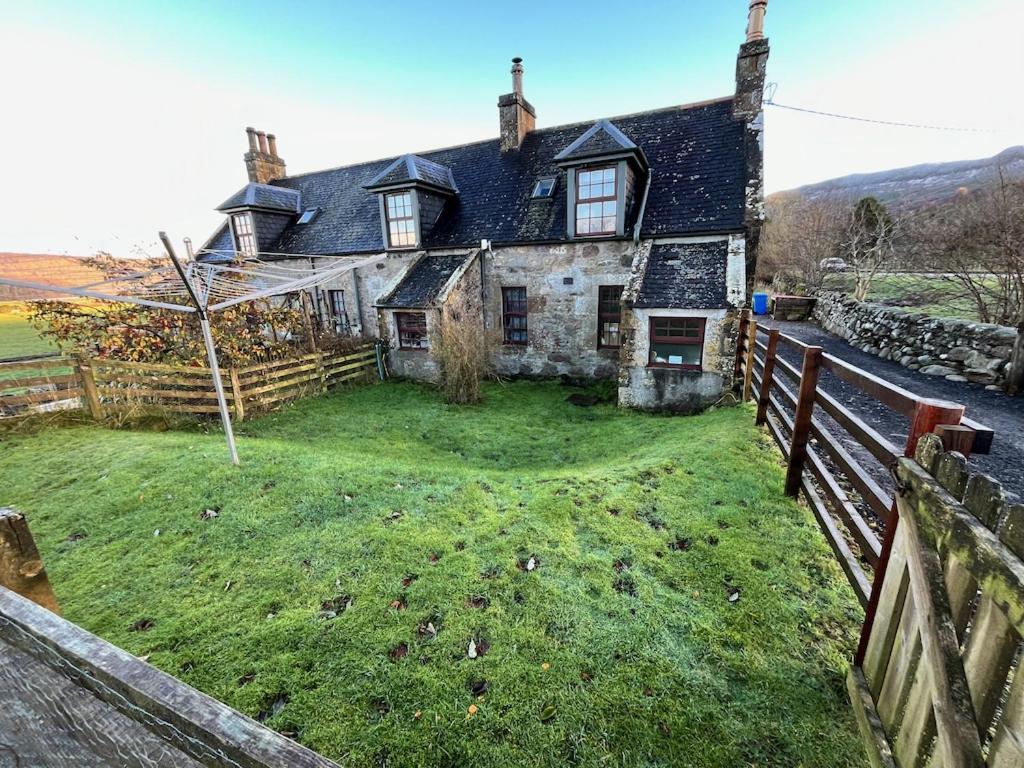Quirky Highland Cottage With Stunning Views Fearn Lodge Esterno foto